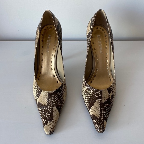 BCBG Girls Pointed Toe Python Heels Size 6.5 - Picture 3 of 10